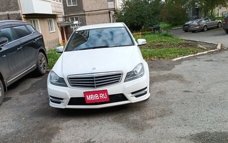 Mercedes-Benz C-Класс, 2012 год, 1 800 000 рублей, 1 фотография