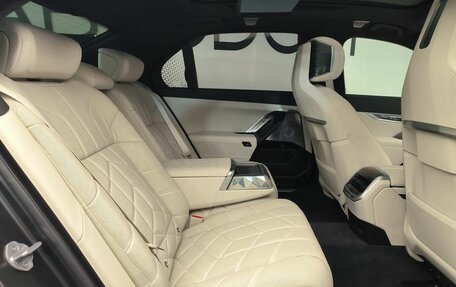 BMW 7 серия, 2025 год, 21 950 000 рублей, 11 фотография