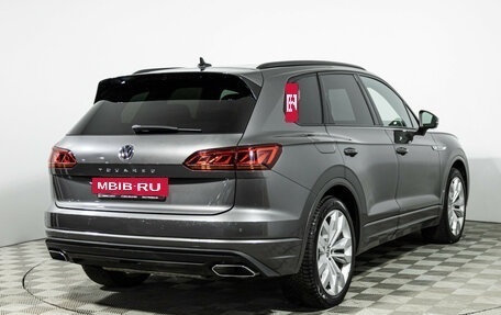 Volkswagen Touareg III, 2018 год, 4 689 000 рублей, 5 фотография