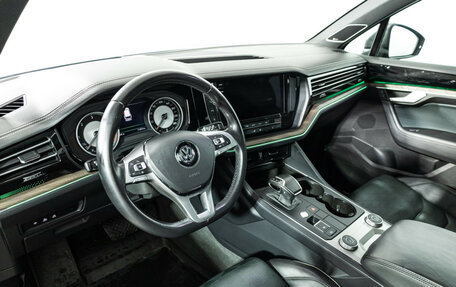 Volkswagen Touareg III, 2018 год, 4 689 000 рублей, 11 фотография