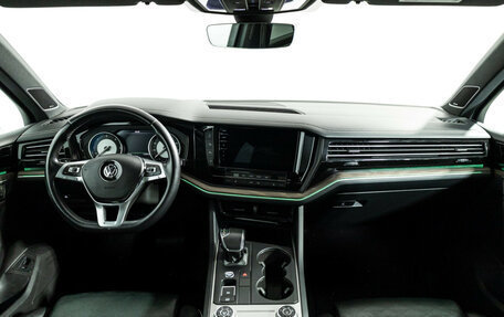Volkswagen Touareg III, 2018 год, 4 689 000 рублей, 13 фотография