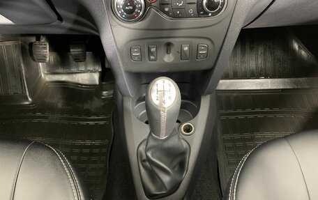 Renault Sandero II рестайлинг, 2014 год, 710 000 рублей, 13 фотография