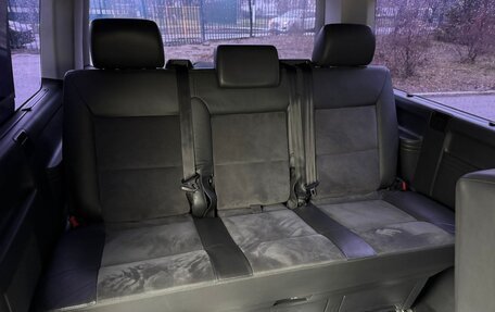 Volkswagen Multivan T5, 2011 год, 1 930 000 рублей, 14 фотография