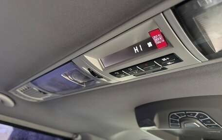 Volkswagen Multivan T5, 2011 год, 1 930 000 рублей, 13 фотография