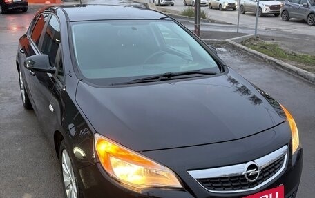 Opel Astra J, 2012 год, 820 000 рублей, 2 фотография