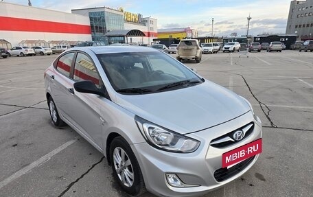 Hyundai Solaris II рестайлинг, 2013 год, 890 000 рублей, 2 фотография