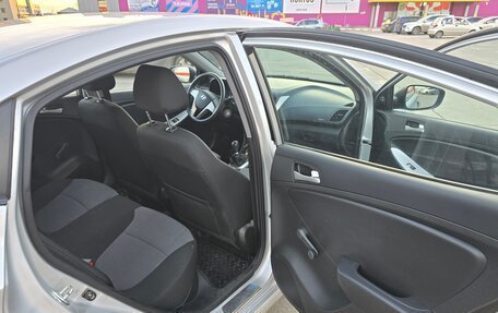 Hyundai Solaris II рестайлинг, 2013 год, 890 000 рублей, 14 фотография