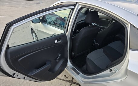 Hyundai Solaris II рестайлинг, 2013 год, 890 000 рублей, 13 фотография