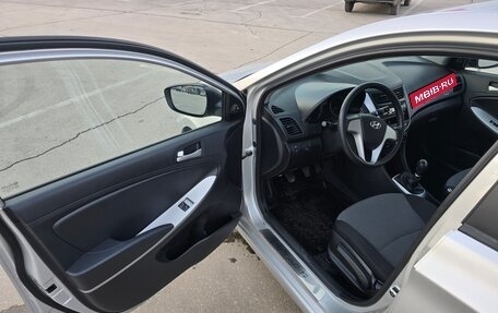 Hyundai Solaris II рестайлинг, 2013 год, 890 000 рублей, 12 фотография