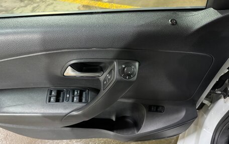 Volkswagen Polo VI (EU Market), 2018 год, 600 000 рублей, 10 фотография