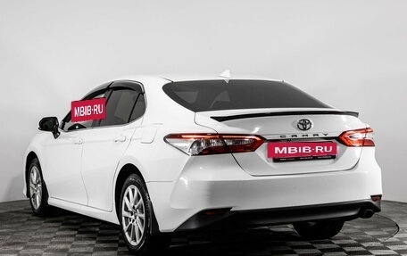 Toyota Camry, 2021 год, 2 500 000 рублей, 7 фотография