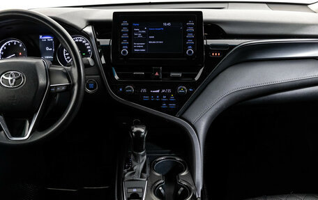 Toyota Camry, 2021 год, 2 500 000 рублей, 13 фотография