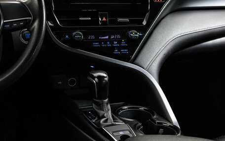 Toyota Camry, 2021 год, 2 500 000 рублей, 14 фотография