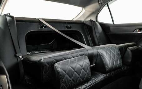 Toyota Camry, 2021 год, 2 500 000 рублей, 21 фотография