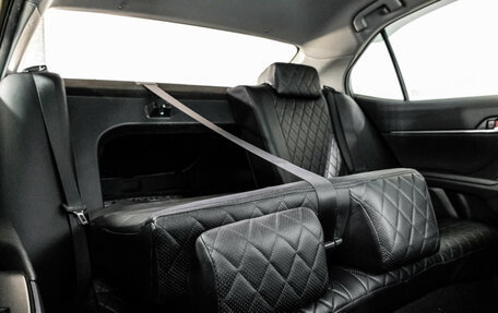 Toyota Camry, 2021 год, 2 500 000 рублей, 20 фотография