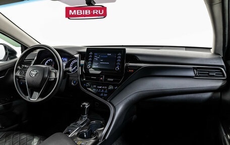 Toyota Camry, 2021 год, 2 500 000 рублей, 9 фотография