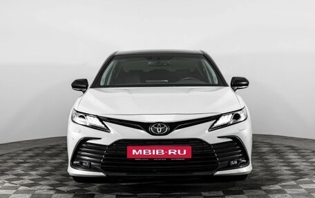 Toyota Camry, 2021 год, 3 599 000 рублей, 2 фотография