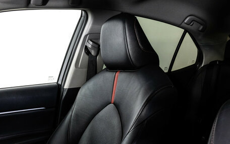 Toyota Camry, 2021 год, 3 599 000 рублей, 26 фотография