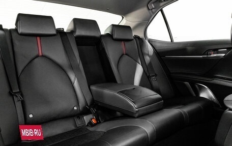 Toyota Camry, 2021 год, 3 599 000 рублей, 30 фотография