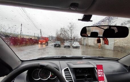 Mitsubishi L200 IV рестайлинг, 2012 год, 1 290 000 рублей, 6 фотография