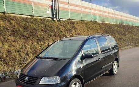 Volkswagen Sharan I рестайлинг, 2003 год, 435 000 рублей, 1 фотография