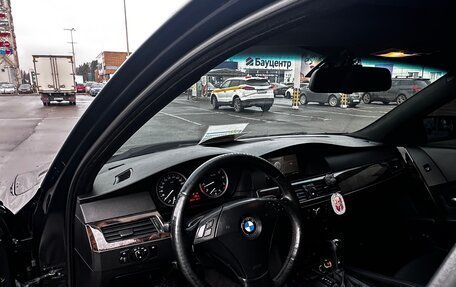 BMW 5 серия, 2005 год, 1 300 000 рублей, 13 фотография