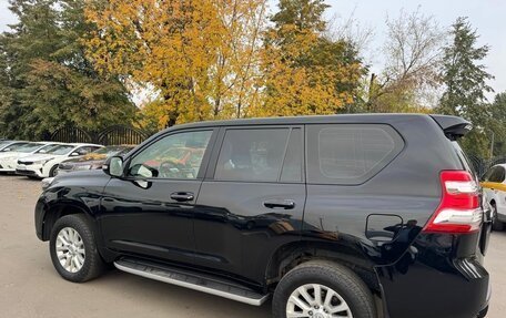 Toyota Land Cruiser Prado 150 рестайлинг 2, 2014 год, 3 600 000 рублей, 18 фотография