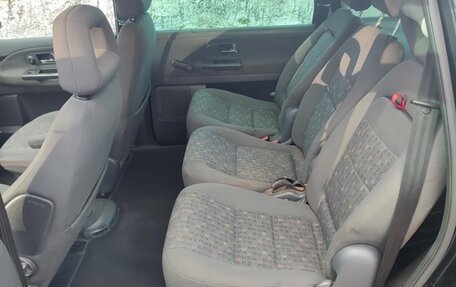 Volkswagen Sharan I рестайлинг, 2003 год, 435 000 рублей, 2 фотография