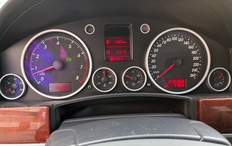 Volkswagen Touareg III, 2005 год, 830 000 рублей, 13 фотография