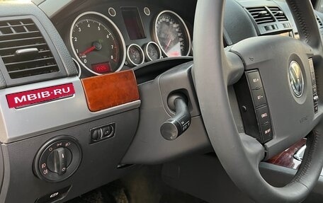 Volkswagen Touareg III, 2005 год, 830 000 рублей, 12 фотография