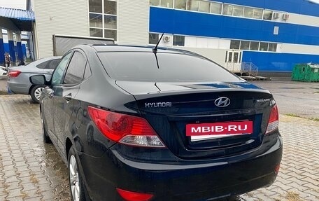 Hyundai Solaris II рестайлинг, 2013 год, 690 000 рублей, 4 фотография
