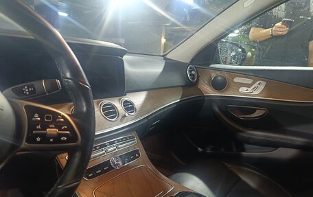 Mercedes-Benz E-Класс, 2018 год, 3 500 000 рублей, 2 фотография