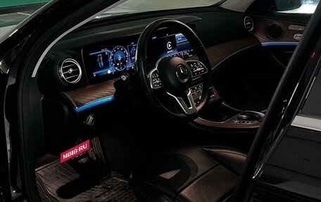 Mercedes-Benz E-Класс, 2018 год, 3 500 000 рублей, 7 фотография