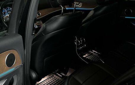 Mercedes-Benz E-Класс, 2018 год, 3 500 000 рублей, 12 фотография