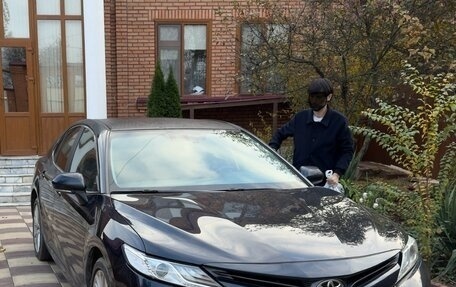 Toyota Camry, 2020 год, 2 360 000 рублей, 1 фотография