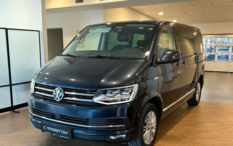 Volkswagen Multivan T6 рестайлинг, 2019 год, 4 000 000 рублей, 1 фотография