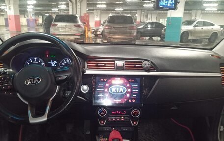 KIA Rio IV, 2018 год, 1 400 000 рублей, 4 фотография