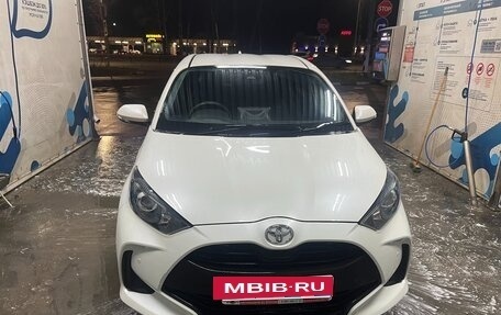 Toyota Yaris, 2021 год, 1 250 000 рублей, 4 фотография