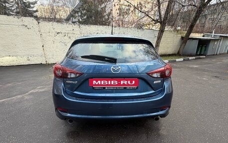 Mazda 3, 2016 год, 1 100 000 рублей, 2 фотография