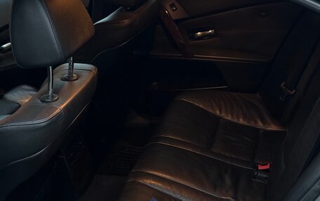 BMW 5 серия, 2004 год, 860 000 рублей, 7 фотография