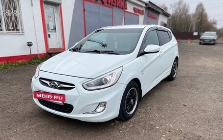 Hyundai Solaris II рестайлинг, 2013 год, 600 000 рублей, 3 фотография