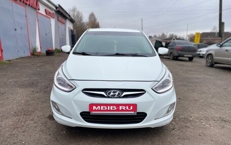 Hyundai Solaris II рестайлинг, 2013 год, 600 000 рублей, 2 фотография