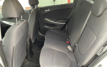 Hyundai Solaris II рестайлинг, 2013 год, 600 000 рублей, 15 фотография