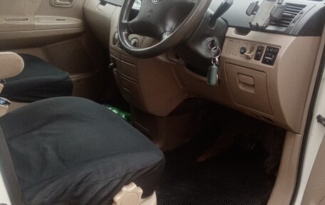 Toyota Noah III, 2003 год, 840 000 рублей, 8 фотография