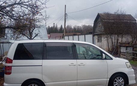 Toyota Noah III, 2003 год, 840 000 рублей, 7 фотография
