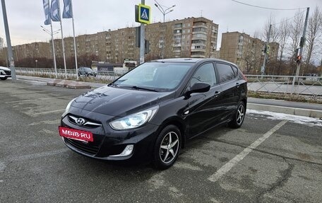 Hyundai Solaris II рестайлинг, 2011 год, 680 000 рублей, 3 фотография