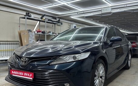 Toyota Camry, 2020 год, 2 360 000 рублей, 2 фотография