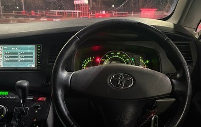 Toyota ISis I, 2005 год, 440 000 рублей, 1 фотография