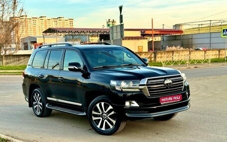 Toyota Land Cruiser 200, 2018 год, 6 450 000 рублей, 1 фотография