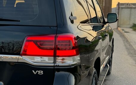 Toyota Land Cruiser 200, 2018 год, 6 450 000 рублей, 17 фотография